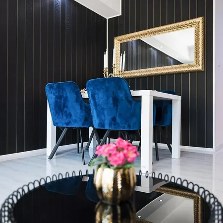 Elizabeth Apartment *