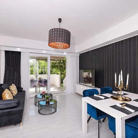 Elizabeth * ビオグラード・ナ・モル