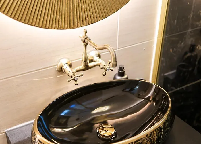 Elizabeth 비오그라드나모루