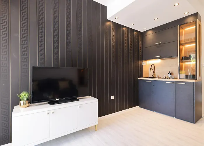 Elizabeth * 비오그라드나모루